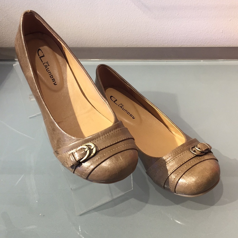 Tan Flats CL by Laundry